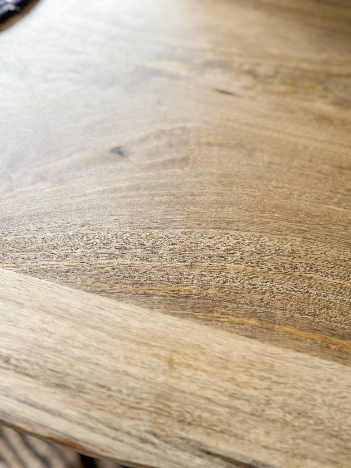 Arabella-Mango-Wood-Dining-Table