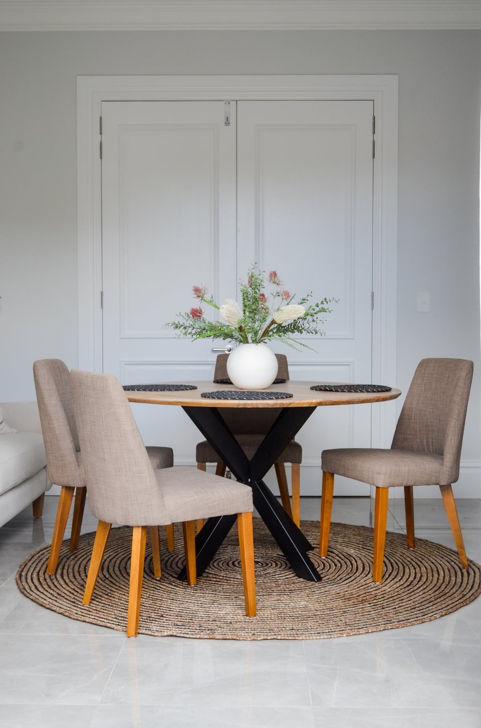 Arabella-Mango-Wood-Dining-Table