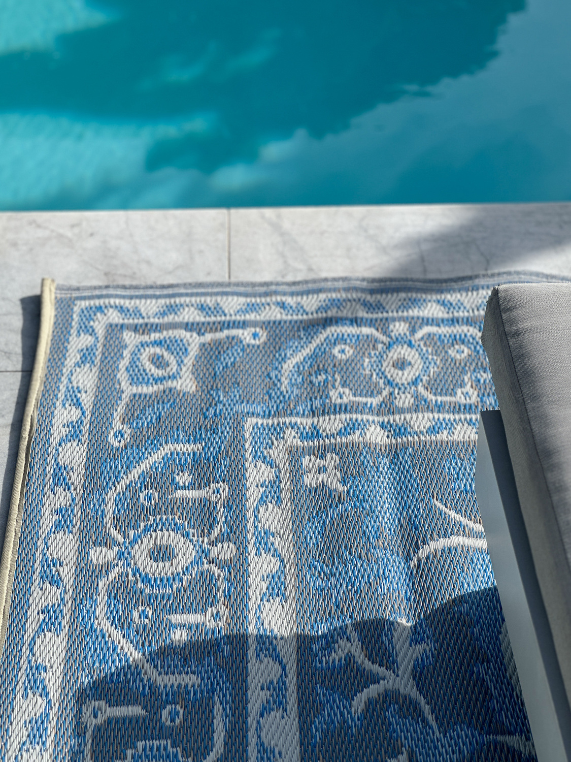 Blue-Laika-Reversible-Outdoor-Rug