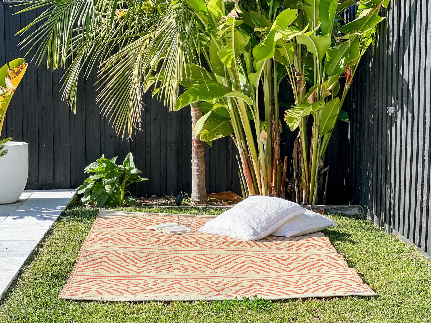 Denise-Reversible-Outdoor-Rug