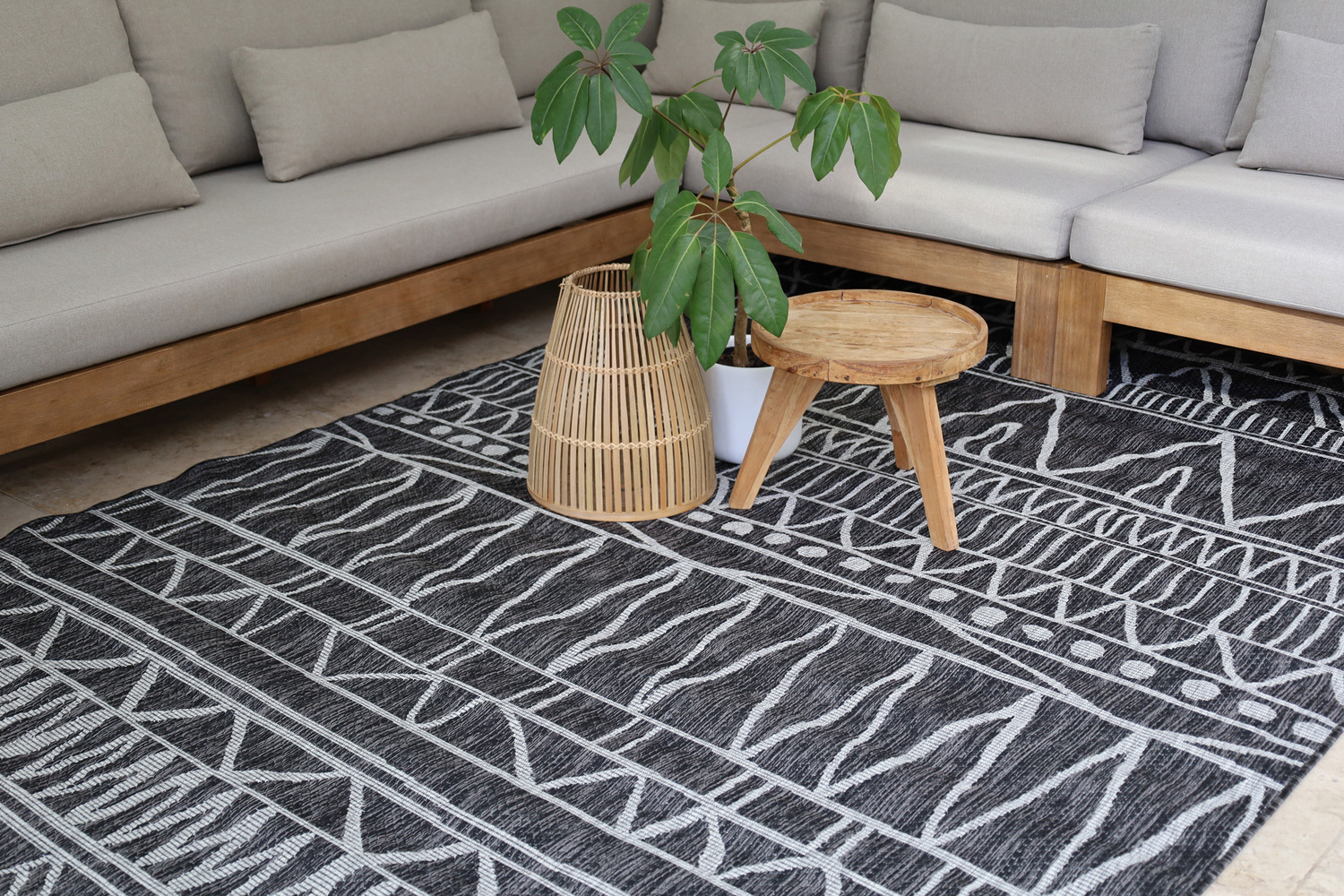 Perla-Power-Loomed-Indoor-and-Outdoor-Rug