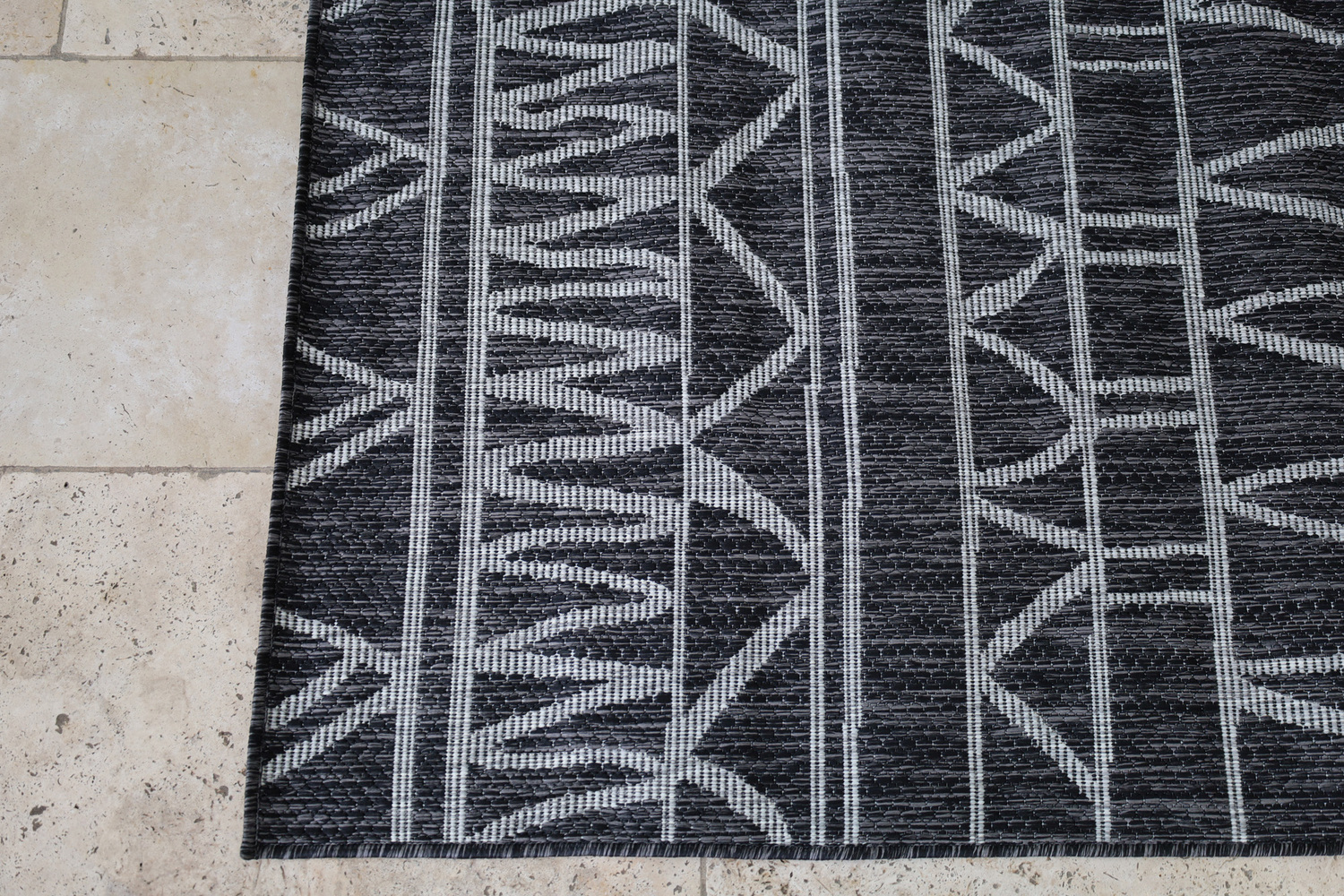 Perla-Power-Loomed-Indoor-and-Outdoor-Rug