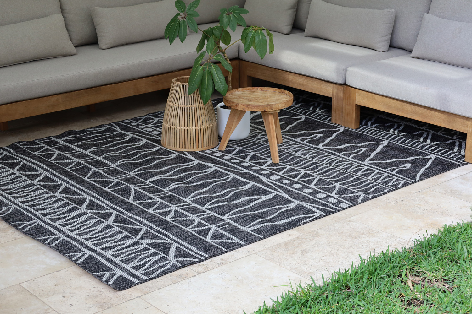Perla-Power-Loomed-Indoor-and-Outdoor-Rug