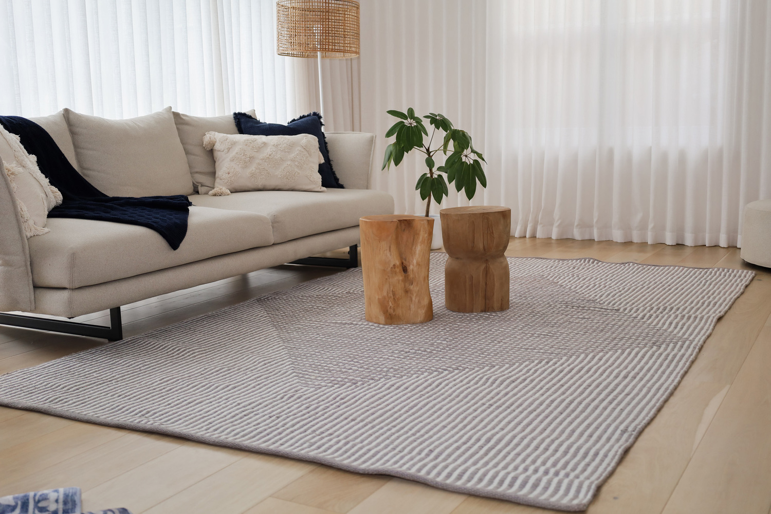 Denver-Hand-Crafted-Indoor-and-Outdoor-Rug
