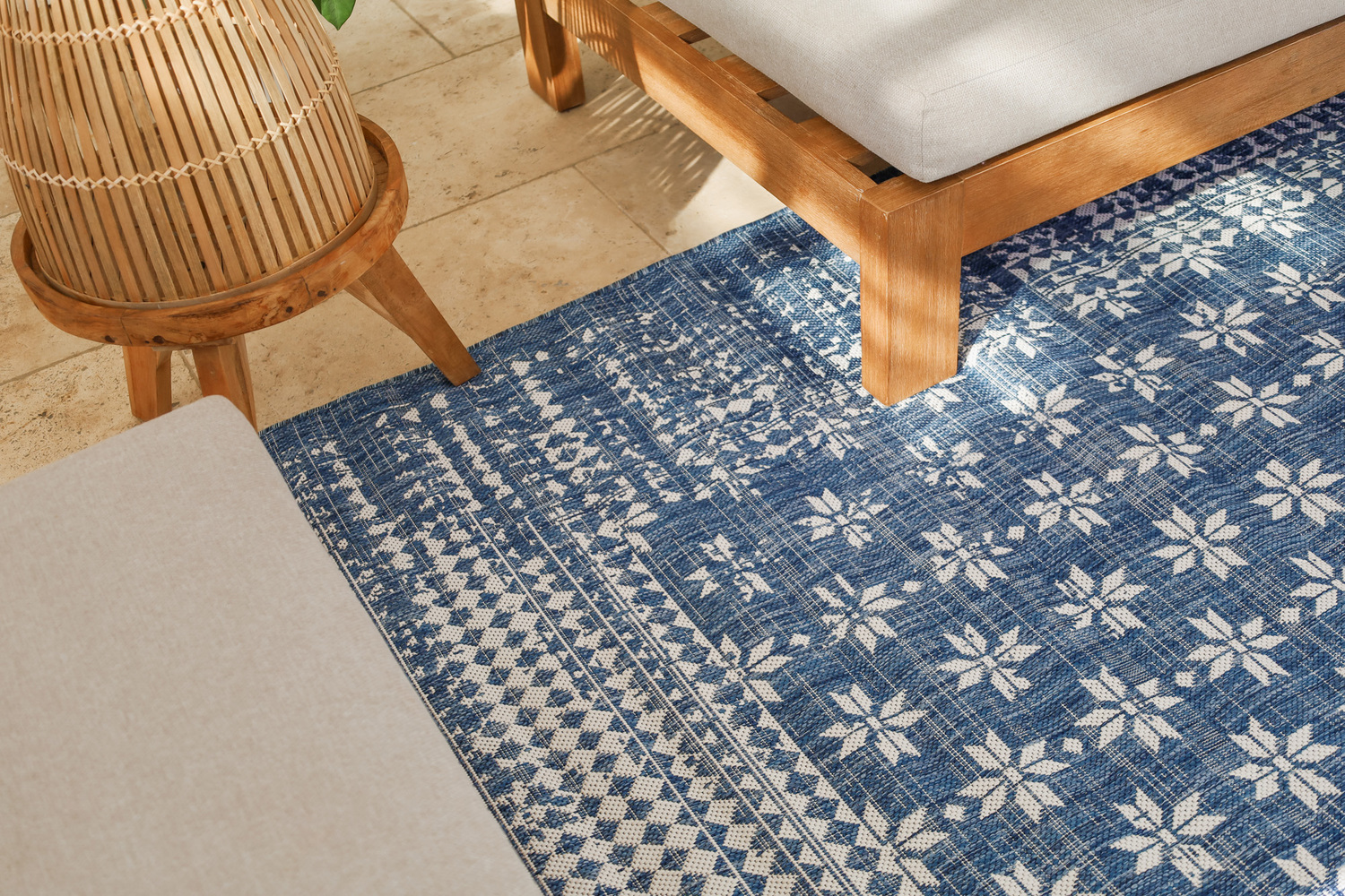Pearl-Blue-Floral-Power-Loomed-Indoor-Outdoor-Rug
