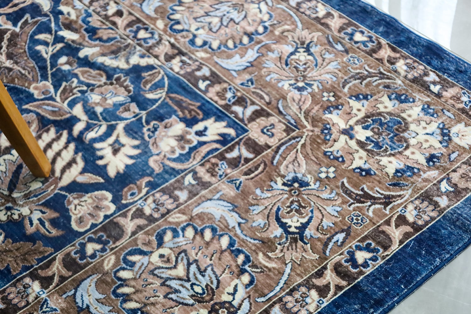 Aisha-Machine-Washable-Rug