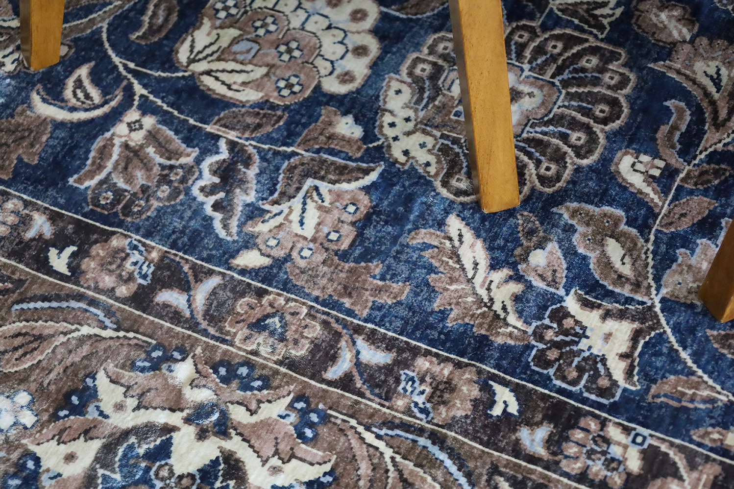 Aisha-Machine-Washable-Rug