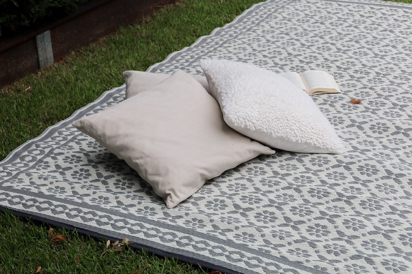 Grey-Rasha-Outdoor-Rug