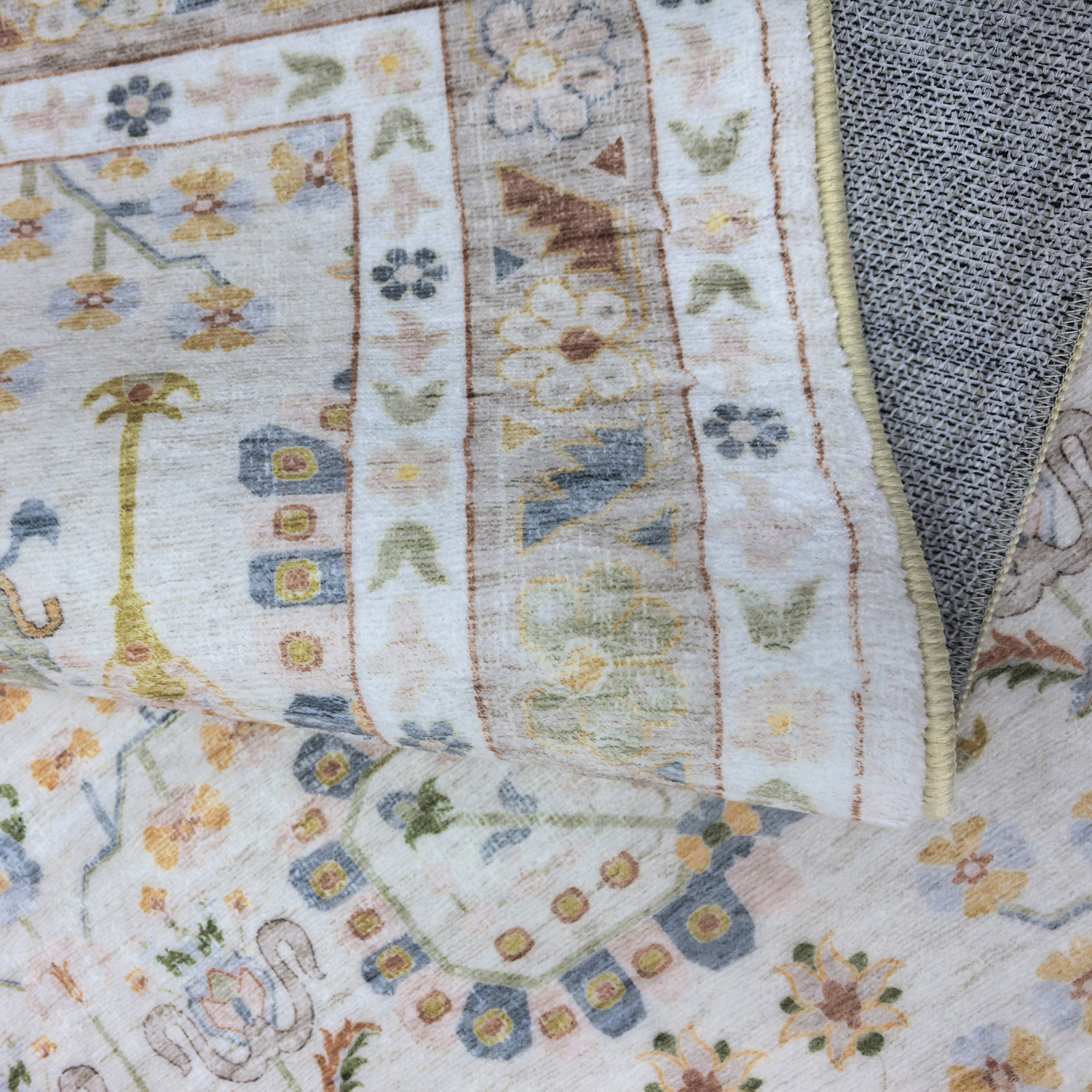 Kathleen Machine Washable Area Rug