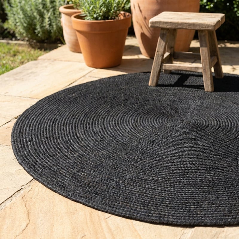 Barnaby Round Indoor/Outdoor Rug