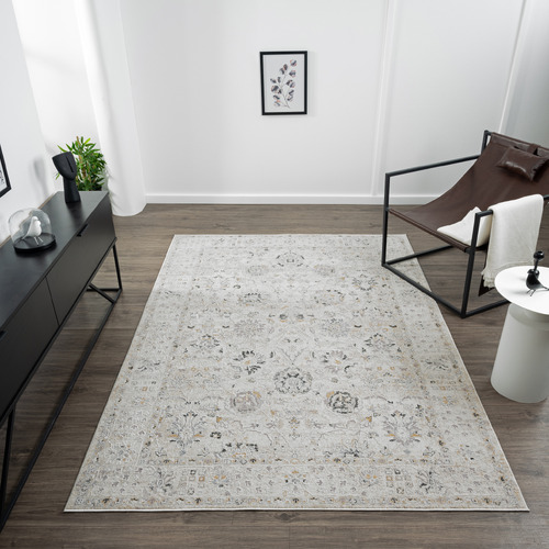 Lewis Traditional Rug