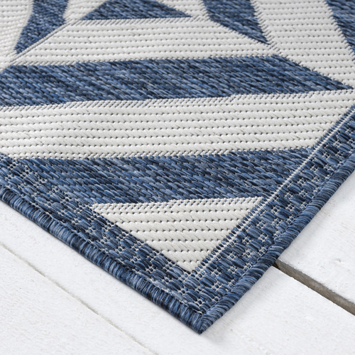 Aqua Makarios Runner