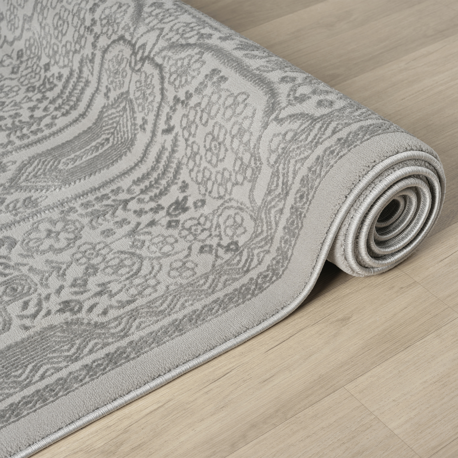 Nostra Traditional Rug