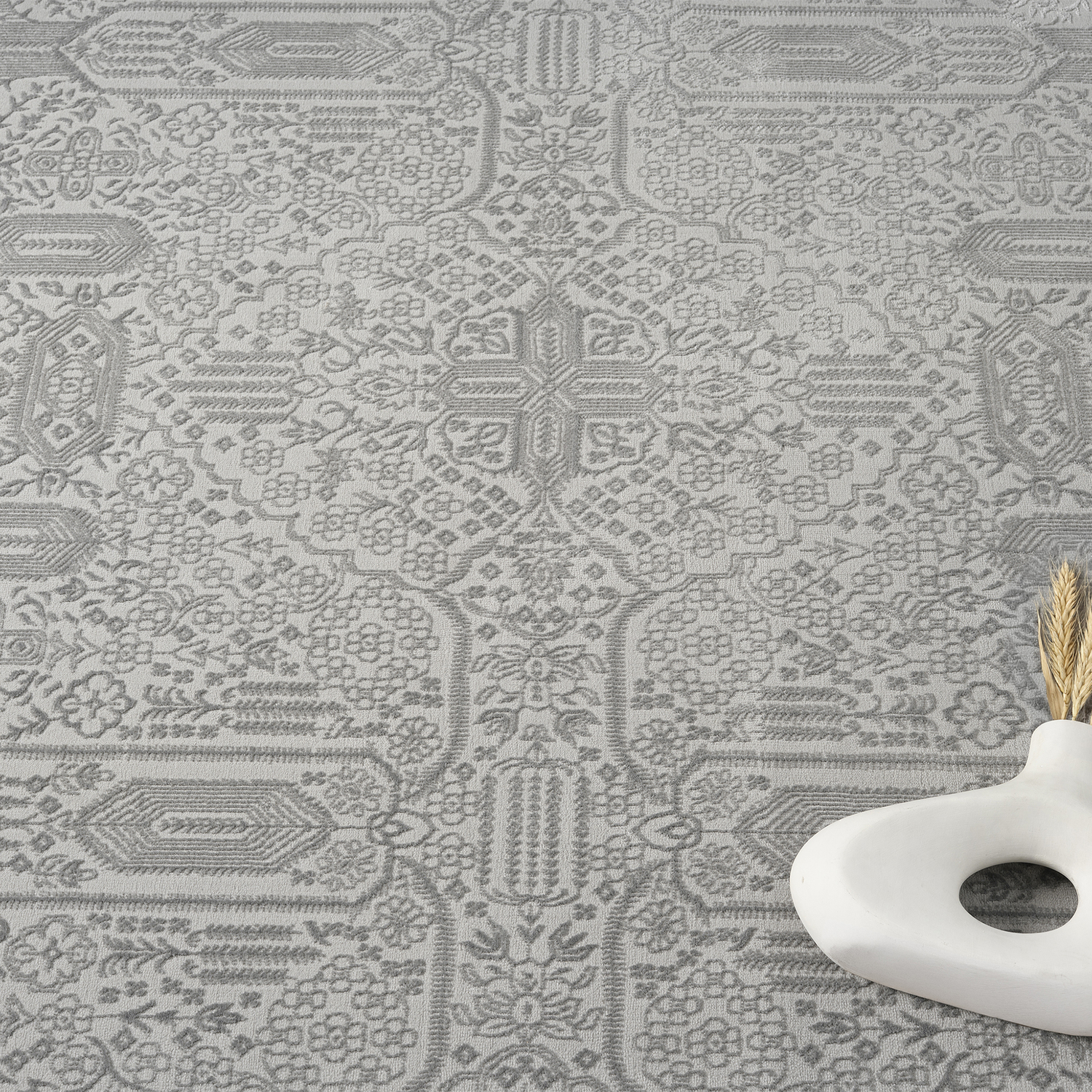 Nostra Traditional Rug