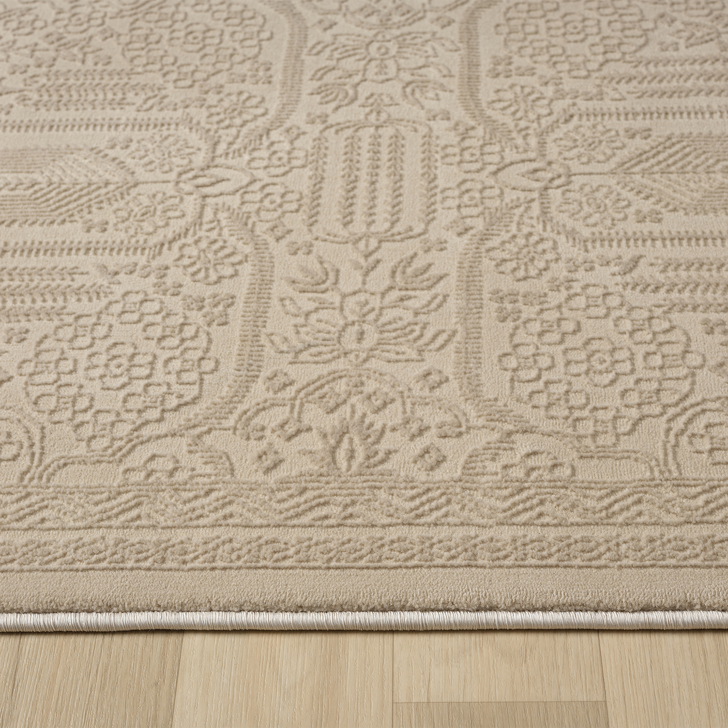 Nostra Traditional Rug