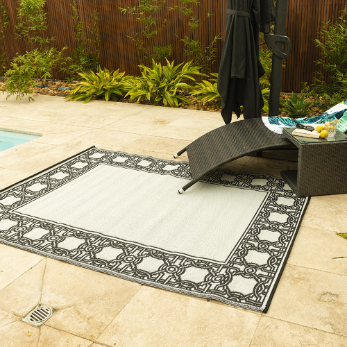 Bordered Power-Loomed Outdoor Al Fresco Rug