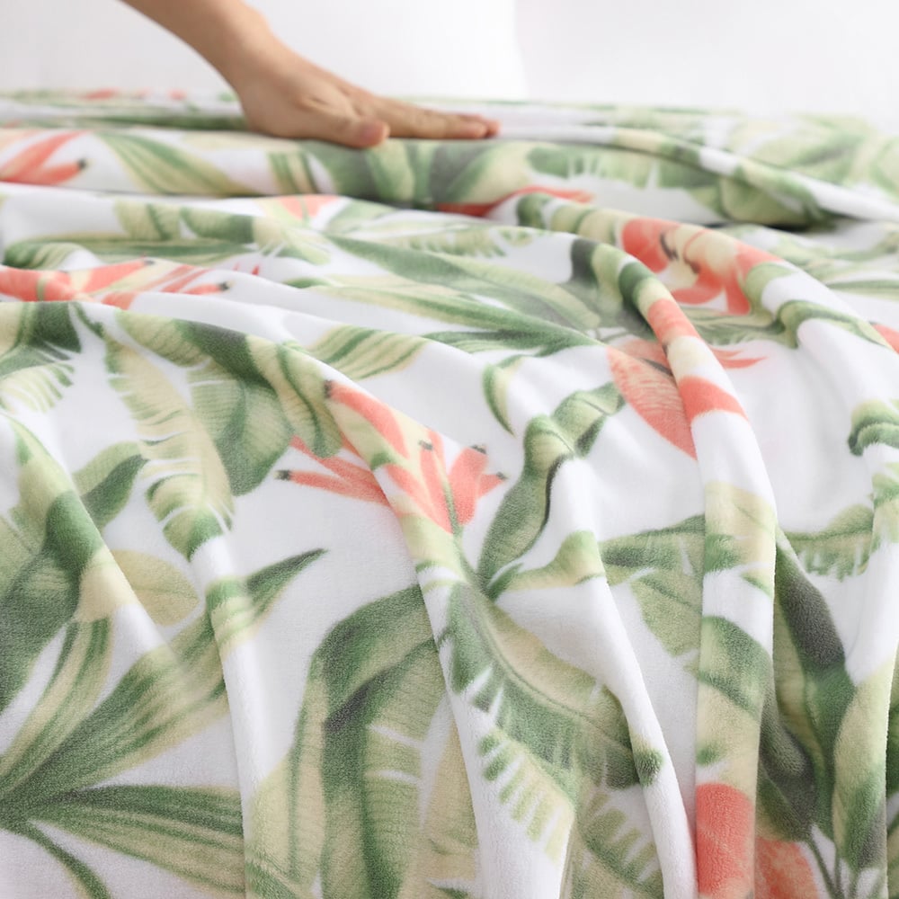 Macrest Acapulco Palm Throw