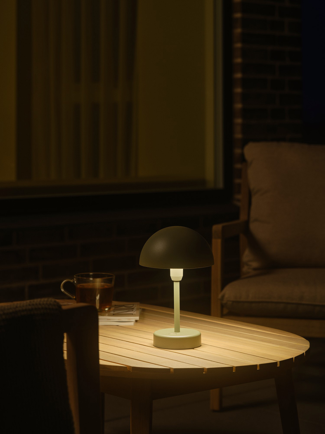 Ellen Outdoor Lamp