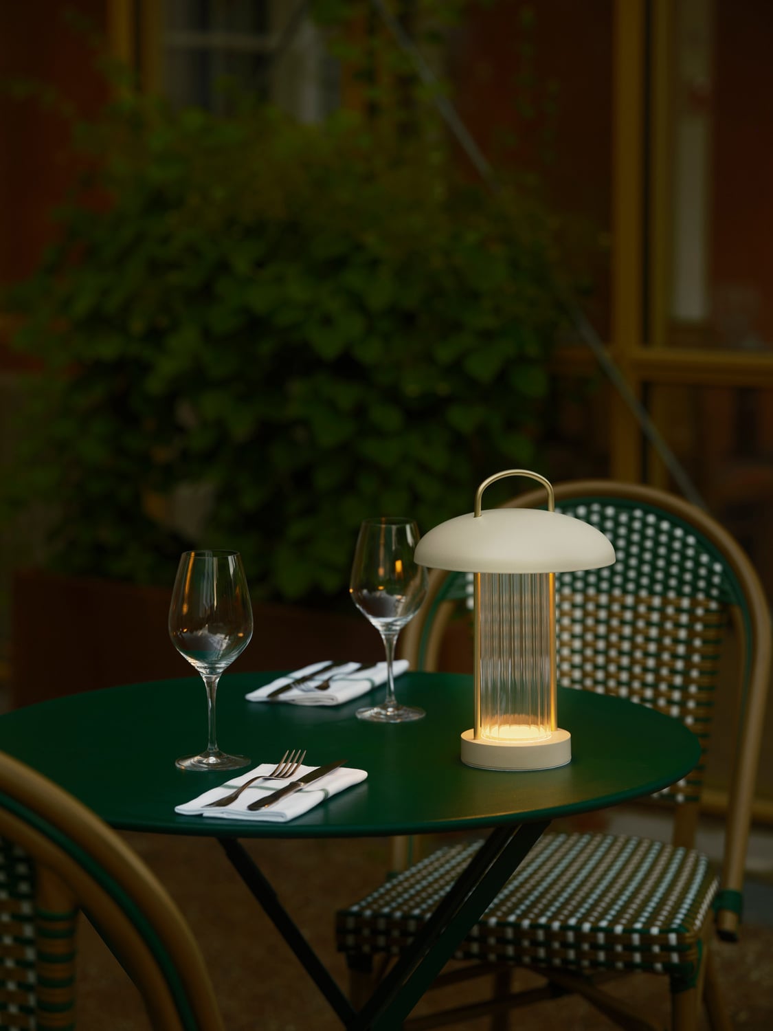 Mirano Outdoor Lamp with USB Cable