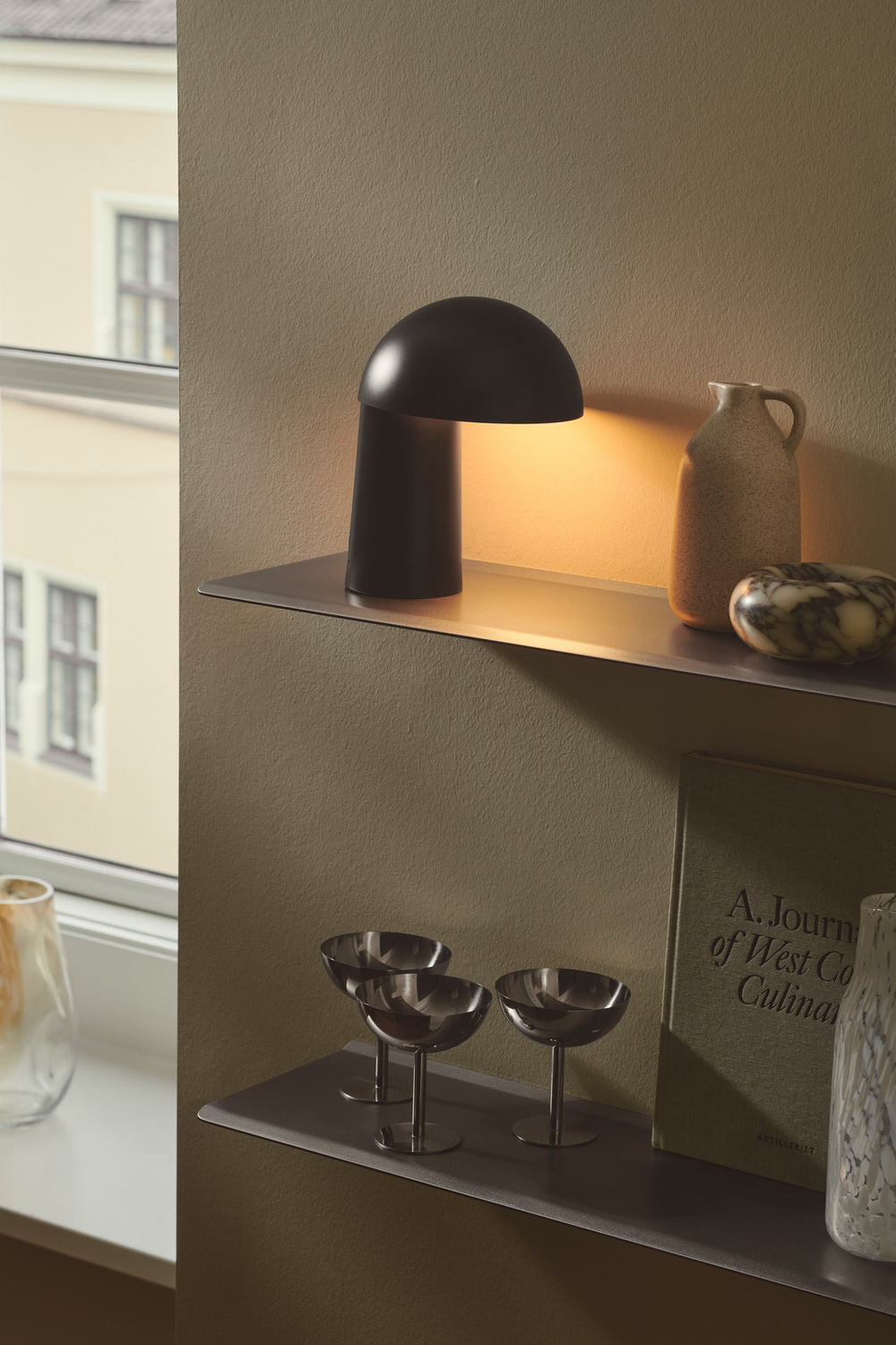 Faye Outdoor Lamp