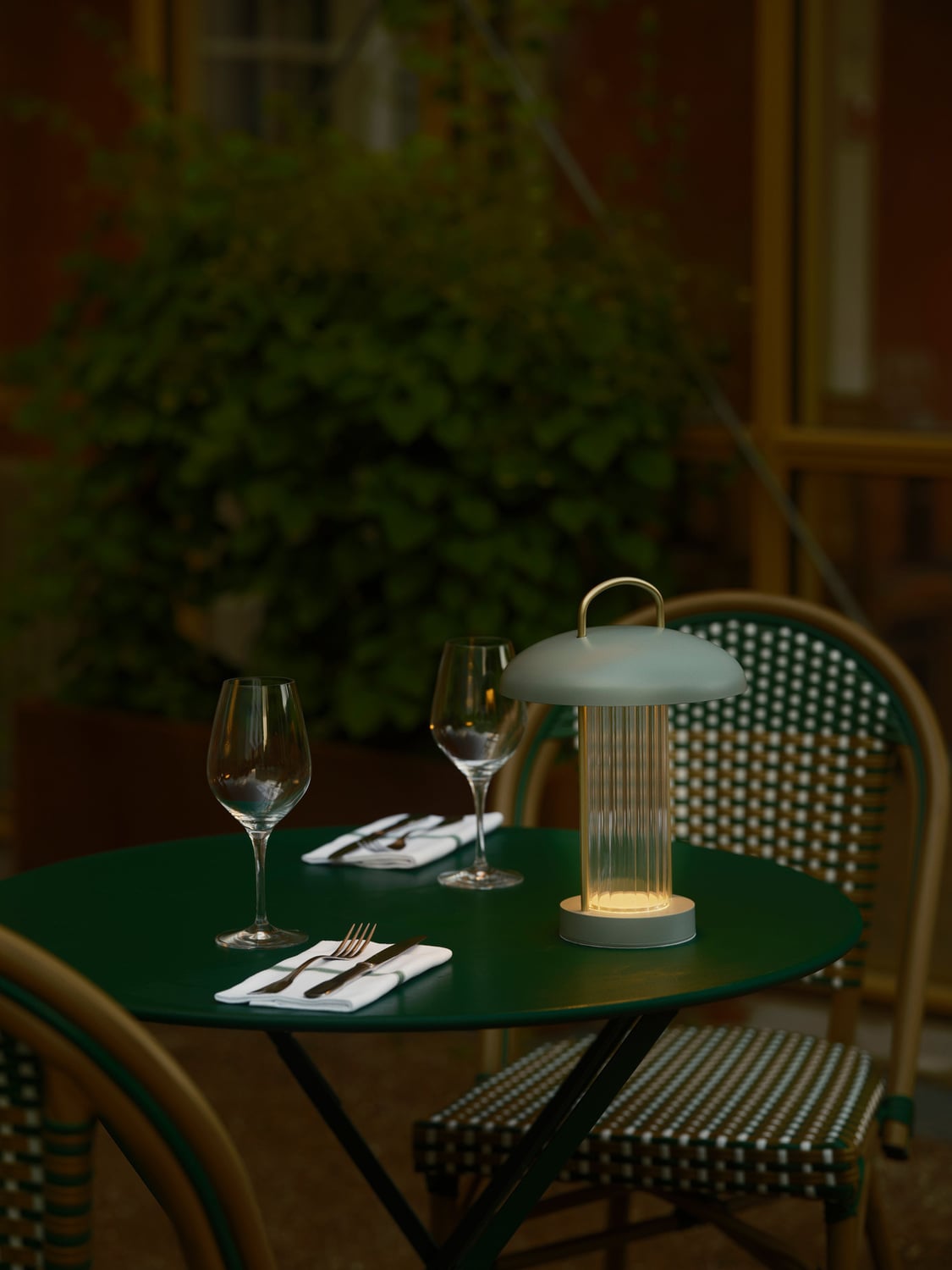 Mirano Outdoor Lamp with USB Cable