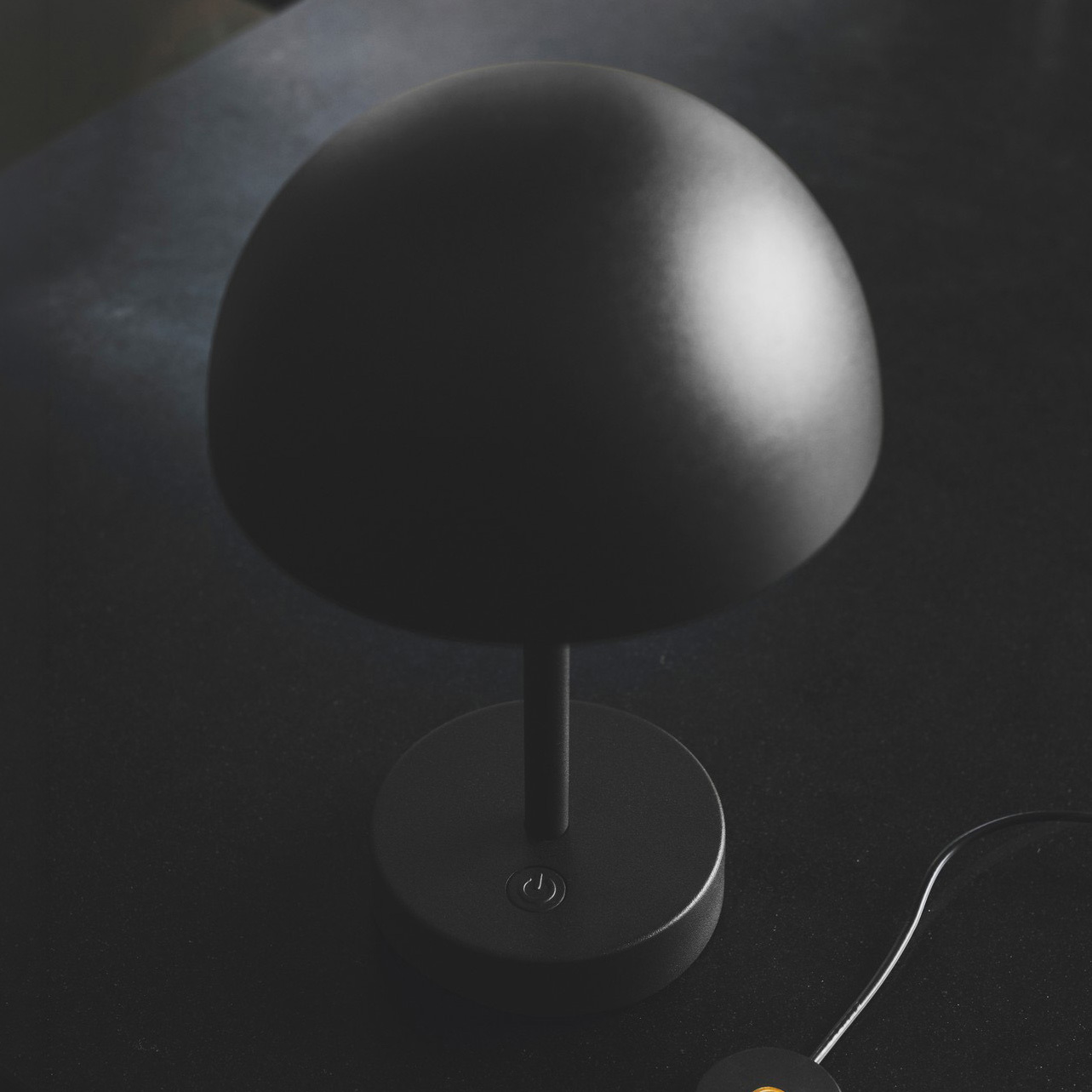 Ellen Outdoor Lamp