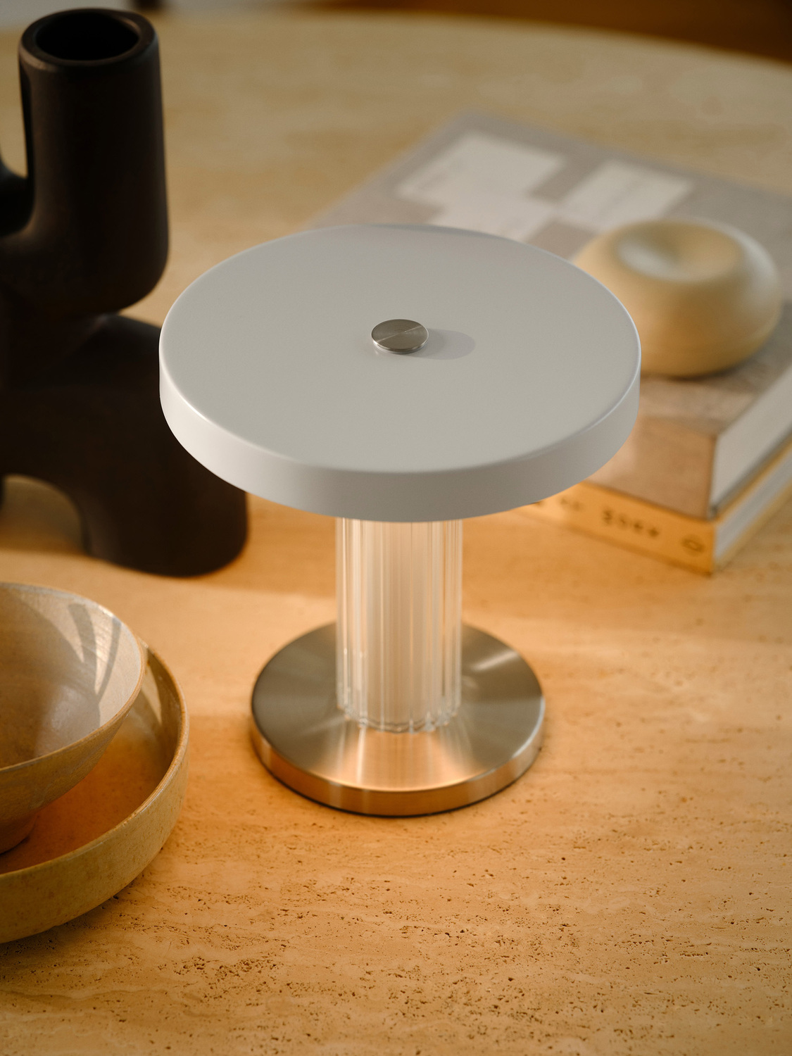 Trezzi Outdoor Lamp with USB Cable