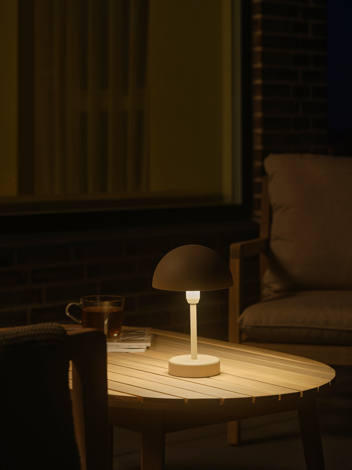 Ellen Outdoor Lamp