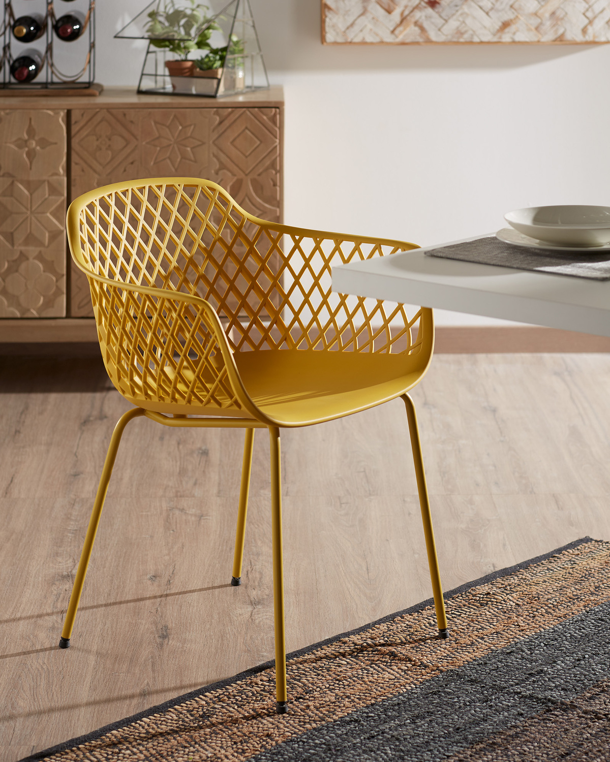Gertrude-Metal-and-Plastic-Tub-Dining-Chairs-CC1223S