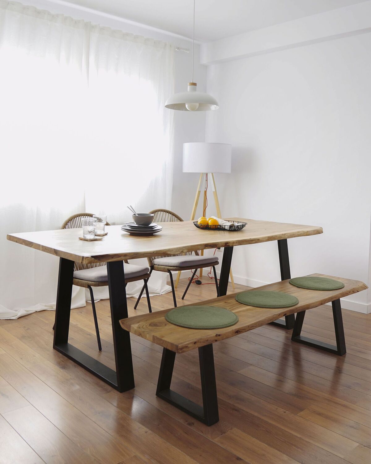 Drava-Acacia-Wood-and-Metal-Bench