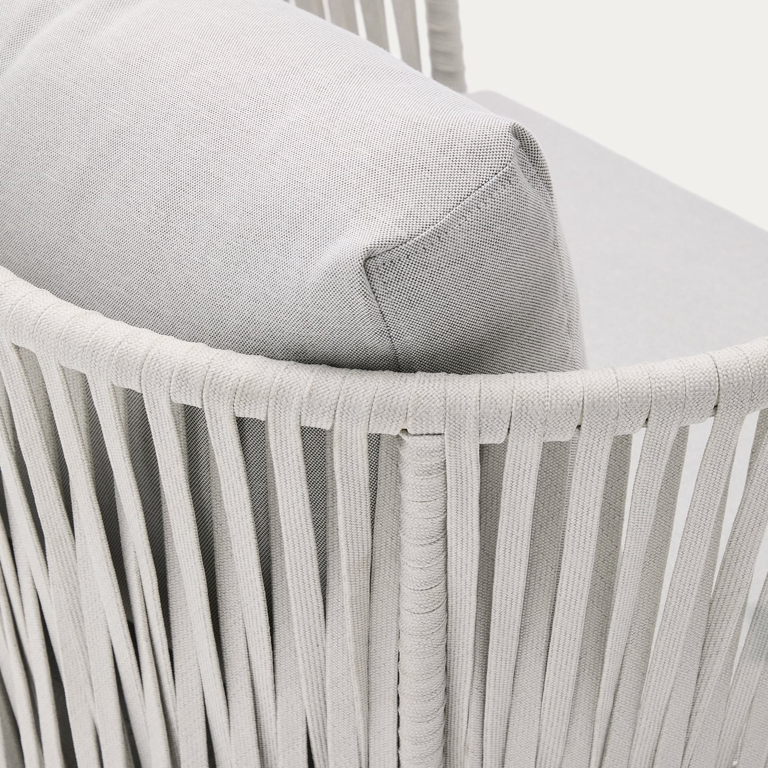 Hanes Outdoor Lounge Chair