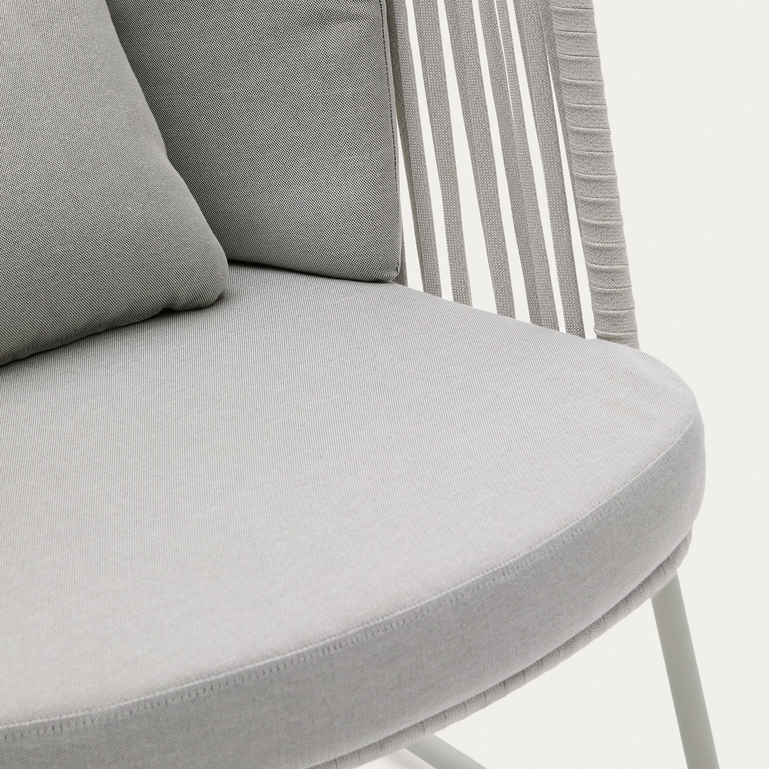 Hanes High-Back Outdoor Lounge Chair