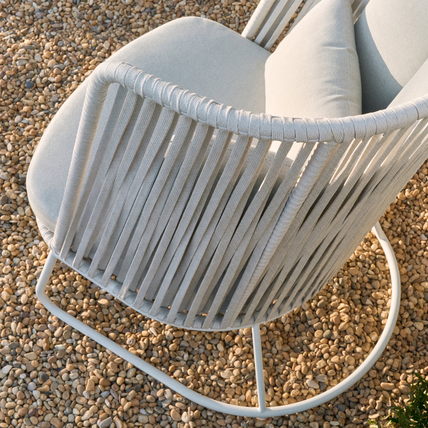 Hanes High-Back Outdoor Lounge Chair