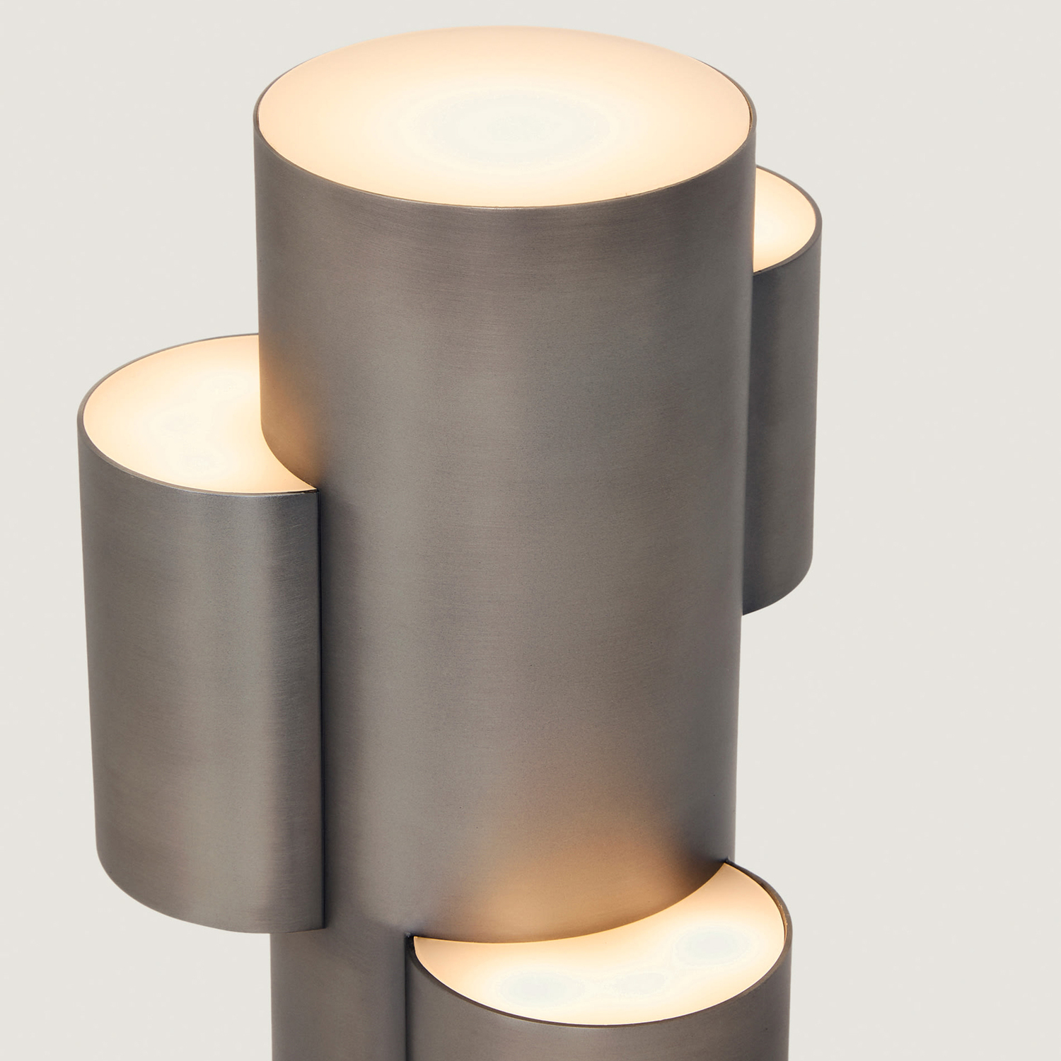 Lysander Metal LED Table Lamp