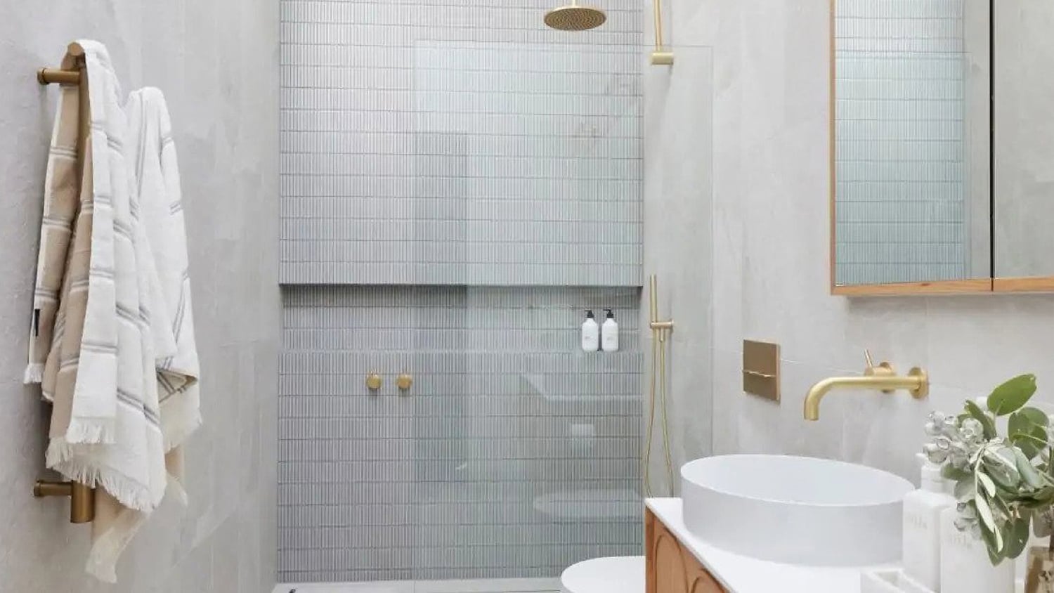 Thermorail-900mm-Vertical-Heated-Towel-Rail-with-Hook