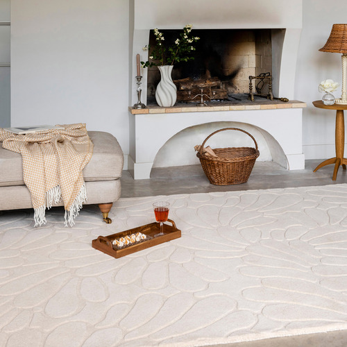 Ivory Cream La Coleby Petals Hand-Tufted Wool Rug