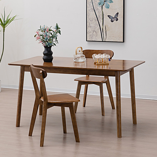 Amyra Rubberwood Dining Table