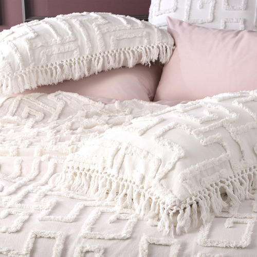 White Riley Vintage Washed Tufted Cotton Bed Cover Set