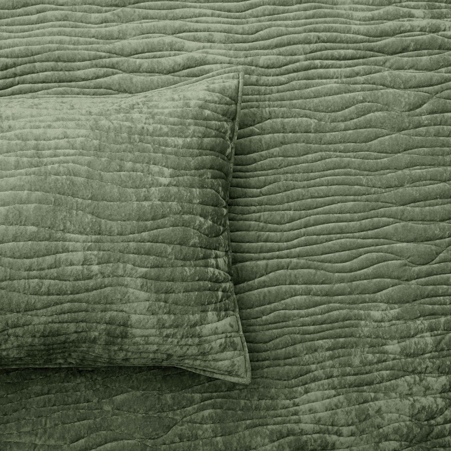 Military Bramble Velvet & Cotton Coverlet Set