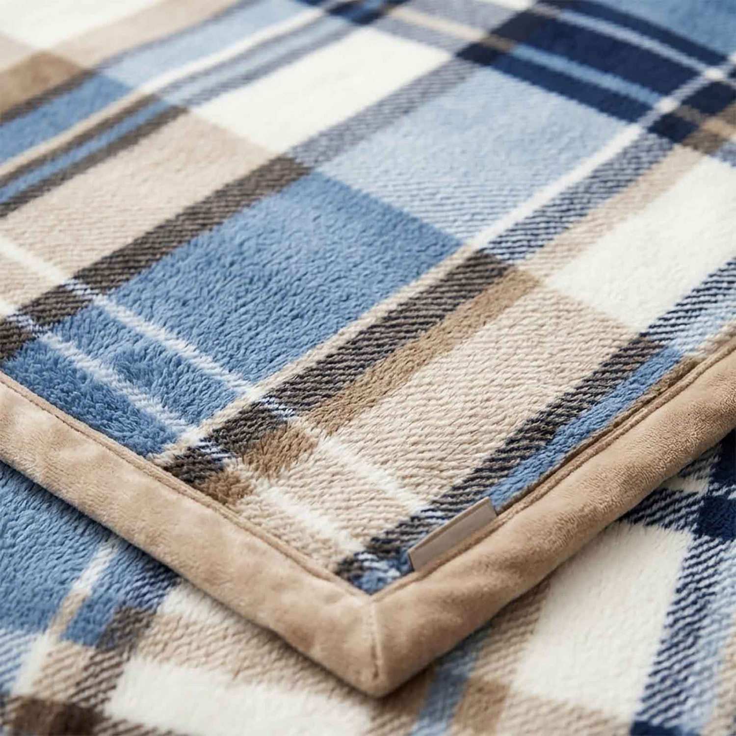 Printed Grid Finlo Blanket