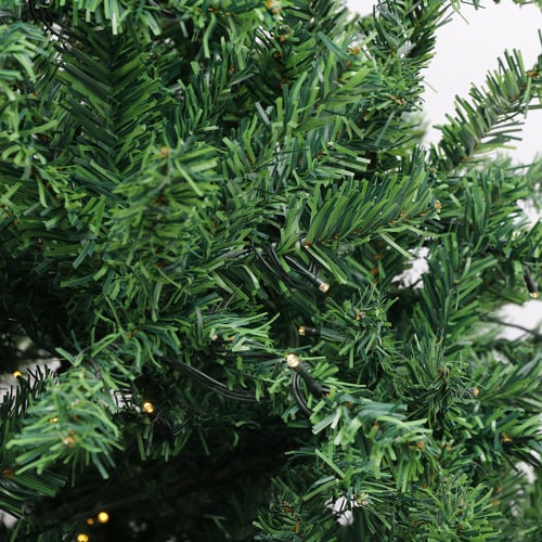 Sylvanus-Light-Up-Christmas-Tree