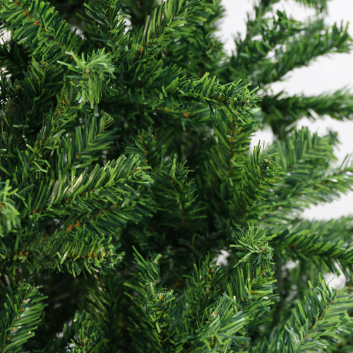 Sylvanus-Christmas-Tree