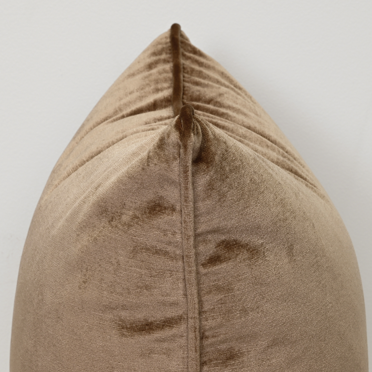 Hermann-Piped-Rectangular-Velvet-Cushion-DDCL
