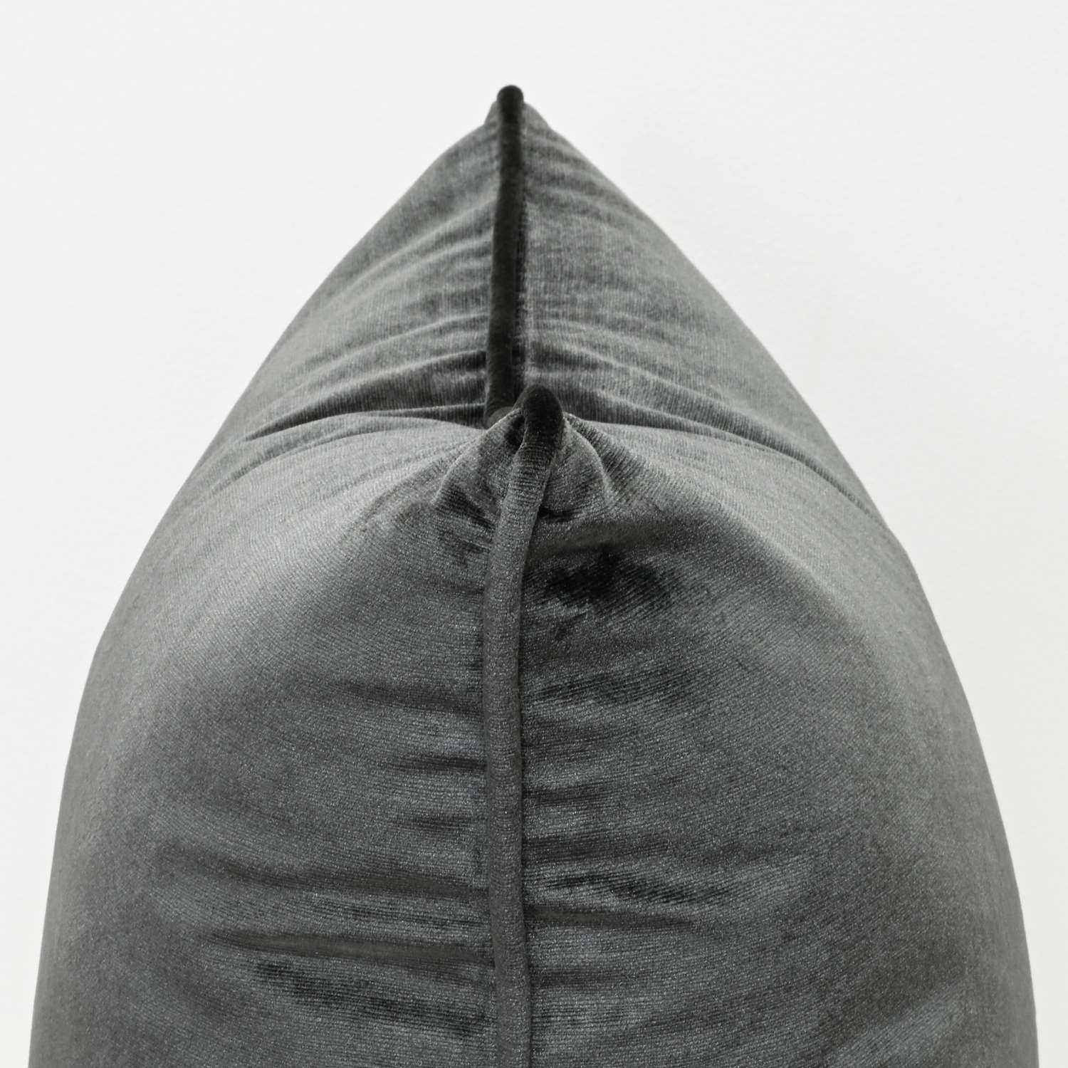 Hermann-Piped-Rectangular-Velvet-Cushion-DDCL
