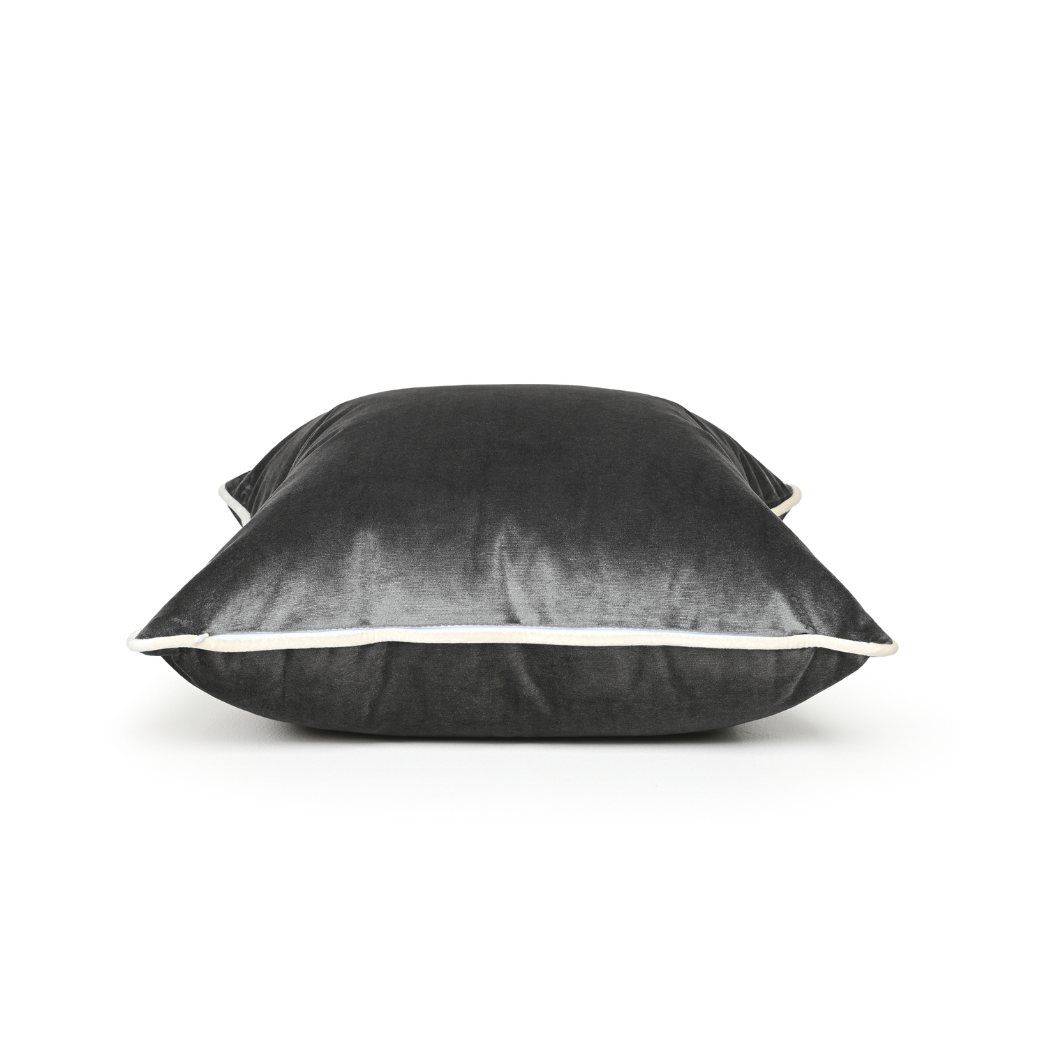 Soho-Luxury-Velvet-Cushion-DDCLV