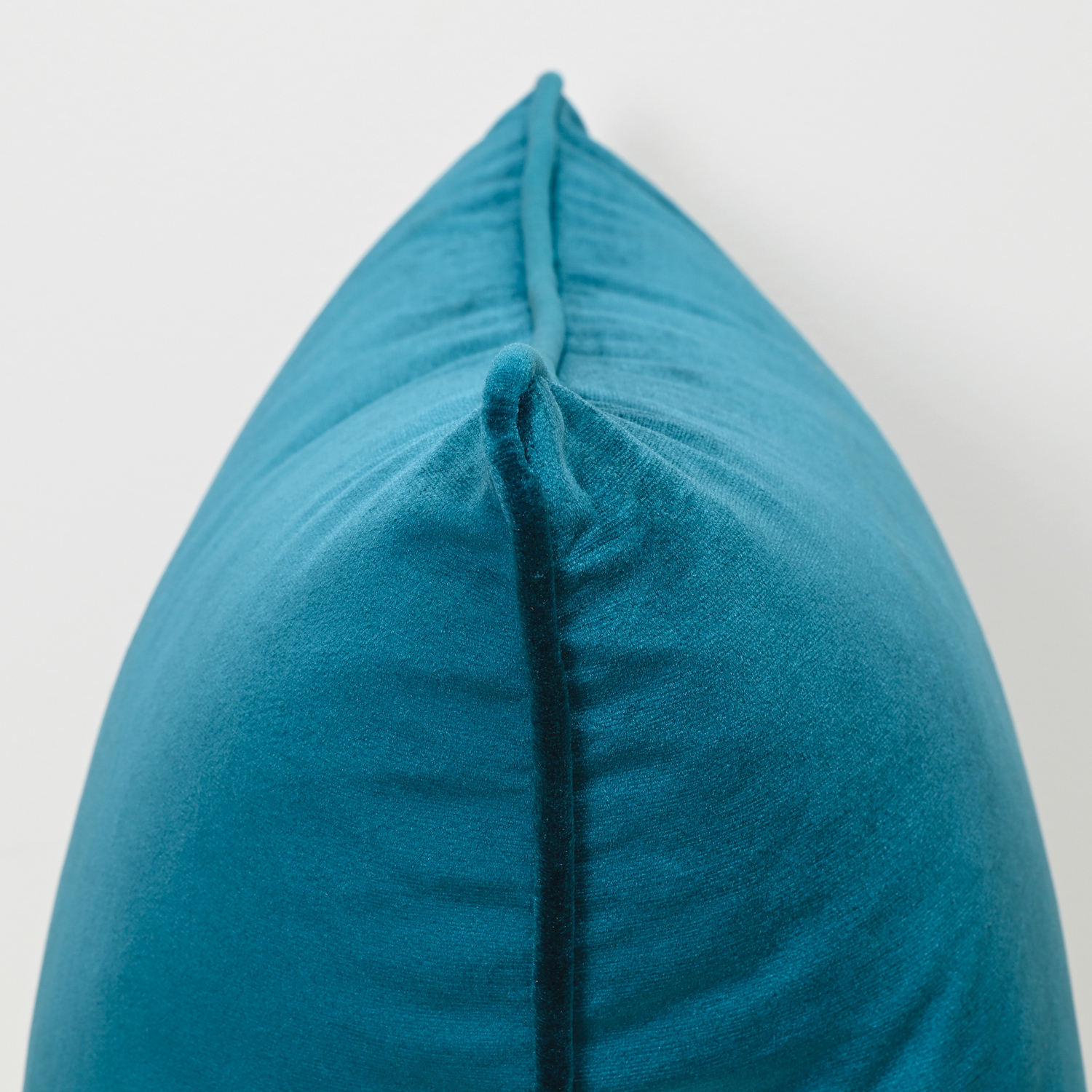 Laine-Piped-Square-Velvet-Cushion-DDCL