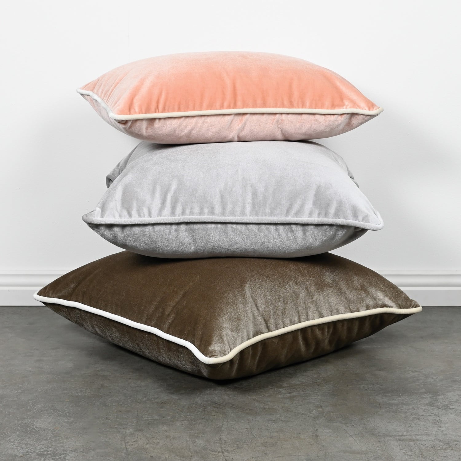 Laine-Piped-Square-Velvet-Cushion-DDCL