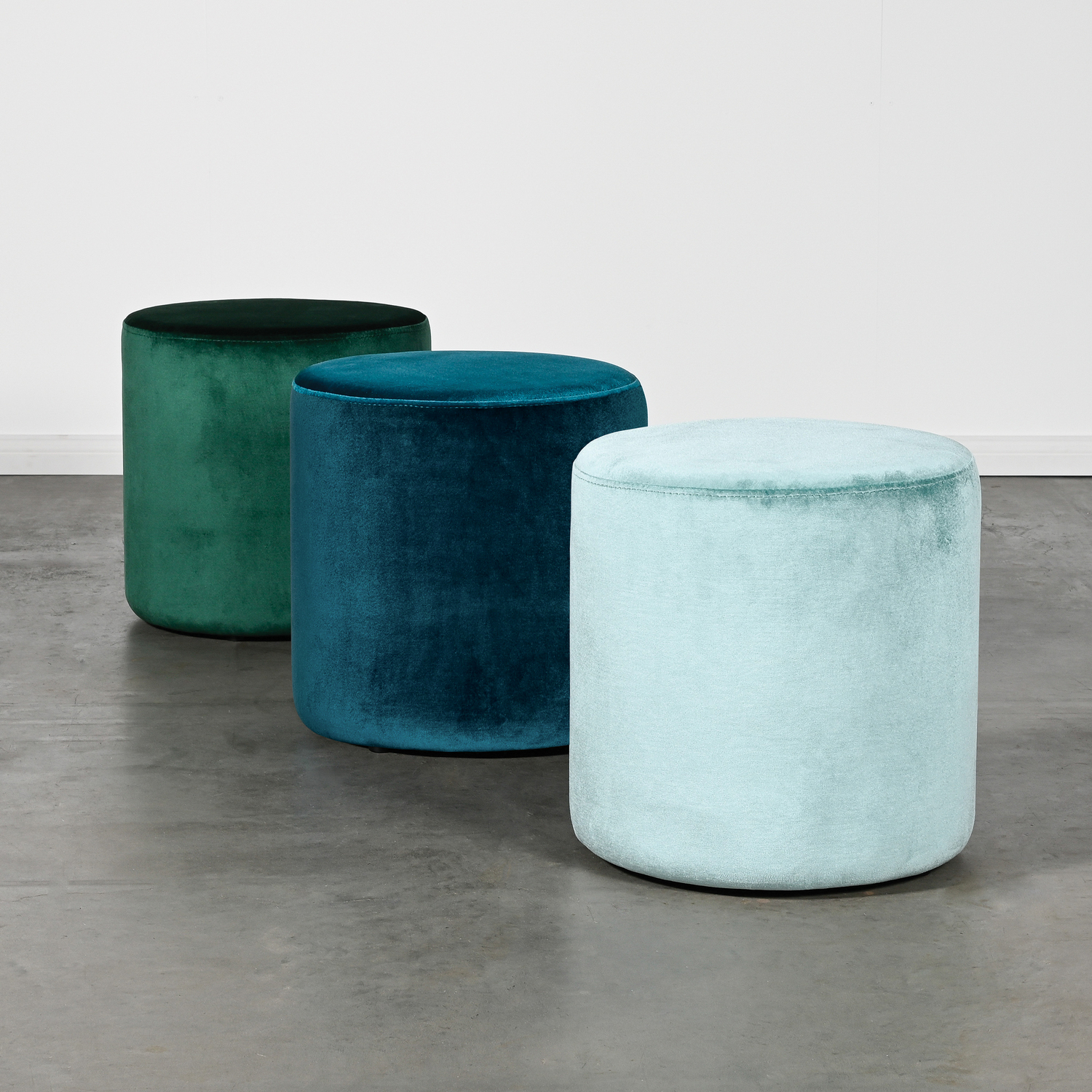 Dudley-Velvet-Ottoman