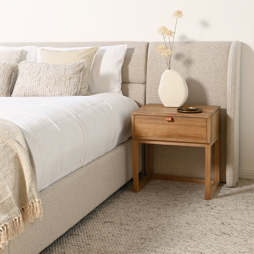 Oatmeal Aubin Upholstered Bed