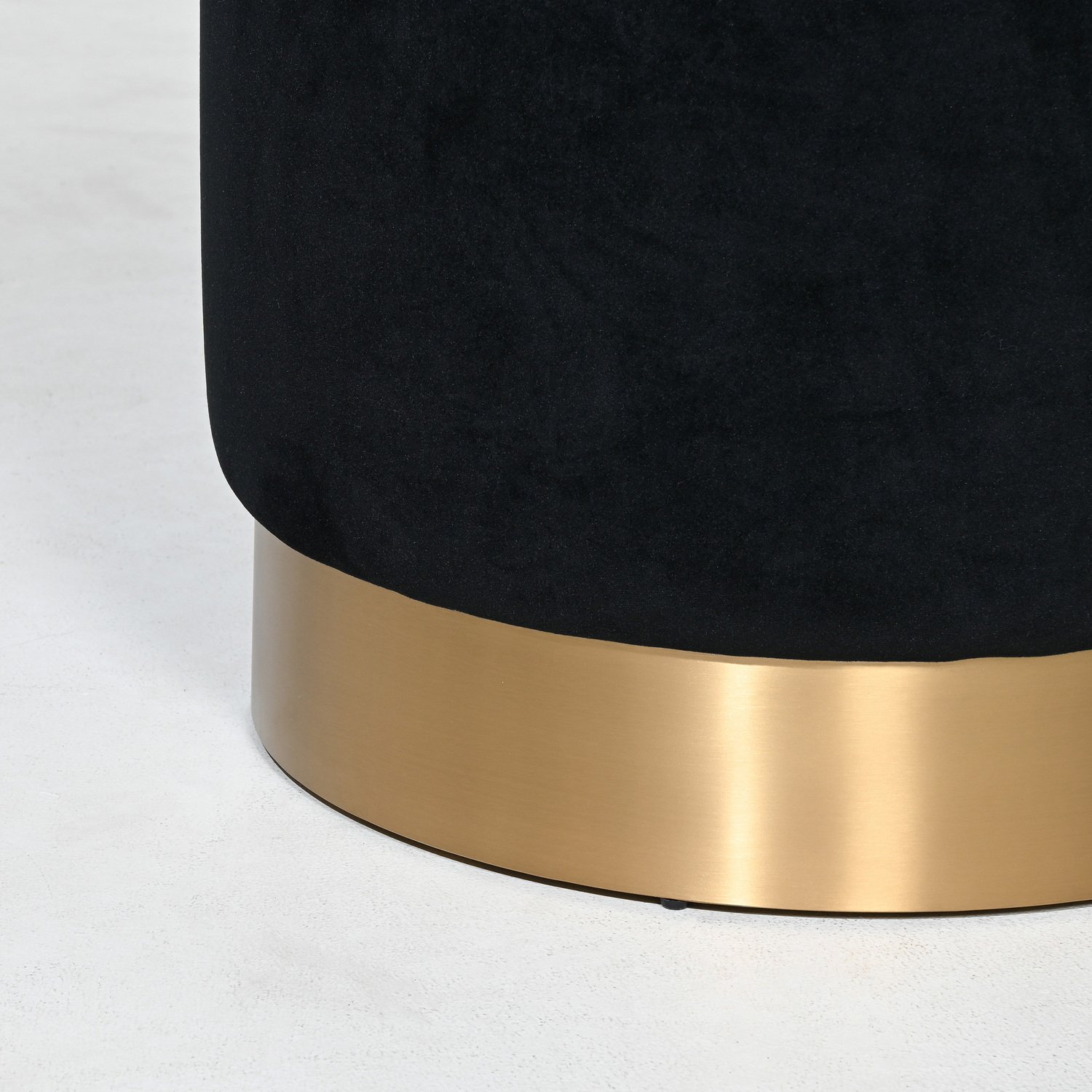 60cm-Visser-Velvet-Ottoman-DDOM